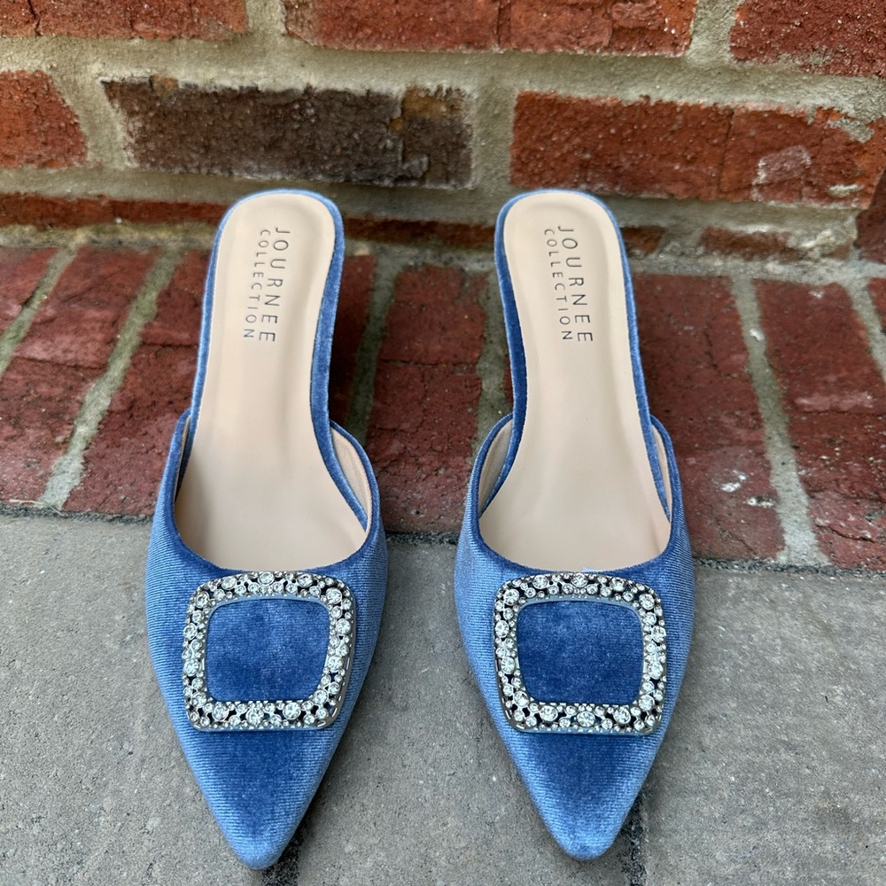 Journee Collection Rishie Pump – Size 10 - Picture 3 of 11